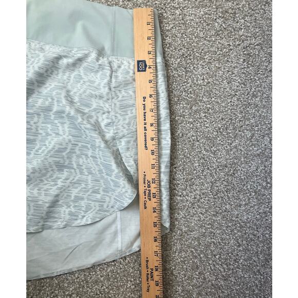 EUC Athleta Printed Run With It 4.5" Short Activewear Performance Gray Size 2X - Picture 11 of 11